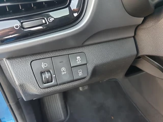 Kia Stonic 1.0 T-GDi MHEV DynamicPlusLine Navi | Stoel en stuurverwarming | Camera | Keyless met startknop | Apple Carplay / Android Auto | Getinte ramen achter | Fabrieksgarantie | NAP / 27