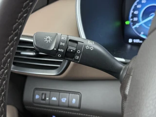 Hyundai Santa Fe 1.6 T-GDI PHEV Premium Sky 7p. APPLE CARP. | STOEL VENTILATIE/VERWARMING | 7 PERS | 360˚ CAMERA | HEAD-UP DISP. | / 35