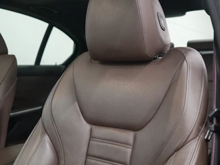 BMW 3 Serie 330e M-Sport Schuifdak | ACC | Harman Kardon / 25