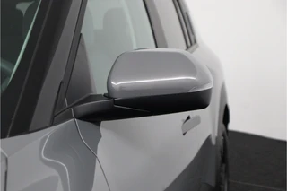 Kia EV3 Plus 81.4 kWh  - SOH 98,8% - Stoel/stuurwiel verwarming - Adaptieve Cruisecontrole - LED lampen - V2L - Fabrieksgarantie tot en met 03-2032 / 16