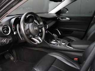 Alfa Romeo Giulia 2.2 / 8