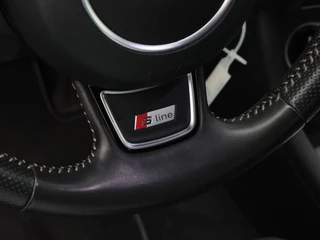 Audi Q3 1.4 TFSi 150 Pk Automaat S-Line | Trekhaak | Half Leer | Cruise Control | Camera | Climatronic | Navigatie | 18 Inch / 22