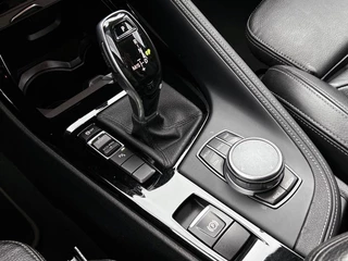 BMW X2 SDrive20i M Sport | Automaat | Cruise control | Stoelverwarming | Camera | HUD | Trekhaak / 30