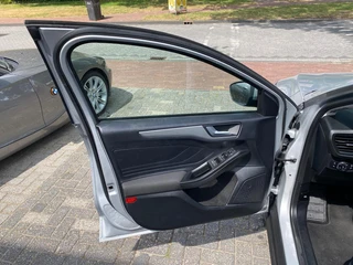 Ford Focus Wagon 1.0 EcoBoost Hybrid Connected Nieuw Type/Hybride/Airco-Ecc/Alu wielen/Navi/Led / 9