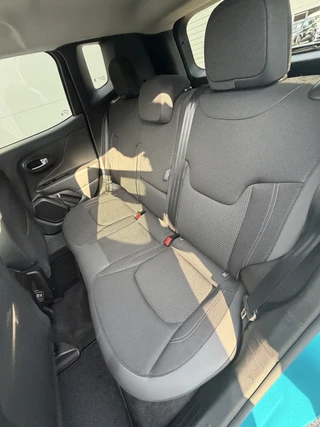 Jeep Renegade 150pk Limited Edition (Trekhaak - LED - 18"incl 4S - Automatische Airco - Stoel-/-stuurverwarming - Camera - Apple Carplay - Navigatie - Keyless Entry - Adaptieve Cruise Controle) / 14