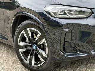 BMW IX3 M SPORT pakket 80 kWh, panoramadak, SOH 98,2 %,vol opties, 1 e eigenaar,conjac sport leder, Origineel NL auto met nap / 38