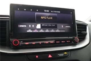 Kia XCeed 1.5 T-GDi GT-Line  - Automaat - Panorama dak - Stoel/Stuur verwarming - Navigatie - Climate Control - Achteruitrijcamera - Elektrische Achterklep - Fabrieksgarantie tot 01-2032 / 25