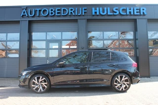 Volkswagen Golf 1.5 ETSI R-LINE BNS Automaat Panorama dak / Camera / 9