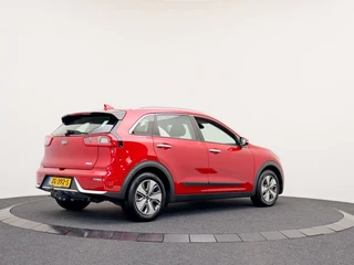 Kia Niro 1.6 GDi Hybrid DynamicLine | Trekhaak | All-seasonsbanden | Navigatie / 2
