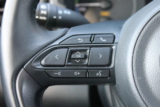Toyota Yaris 1.5 HYB. ACTIVE Automaat / Camera / Cruise control / Dab radio / Apple carp. / 27
