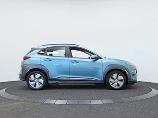 Hyundai Kona EV Comfort Smart 64 kWh | Warmtepomp | 3 fase laden / 10