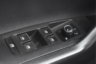 Volkswagen Polo 2.0 TSI GTI Executive 200 pk  | Keyless | Pano | Camera | Carplay | DAB | Virtual cockpit | Full LED | LM 18" | Netjes / 18