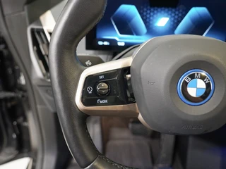 BMW iX xDrive40 Skylounge CoPilot | Elektr. Trekhaak | Harman Kardon / 43
