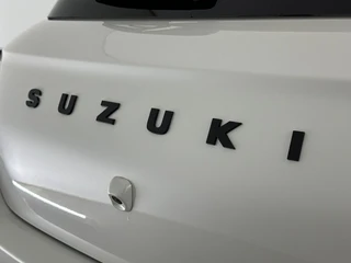 Suzuki Swift 1.2 Style Smart Hybrid Black & White edition / 34
