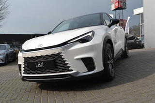Lexus LBX 1.5 Cool 2WD ELEK-STOEL STOELVERWARMING KEYLESS ELEK-KOFFERKLEP BLIND-SPOT