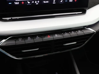 Skoda Octavia Combi 1.4 TSi 204 PK iV PHEV Business Plus | Stoelverwarming | Panoramadak | Camera | Adaptive Cruise | Head UP | 18 Inch | 95.33 Km !! / 34