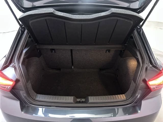 Seat Ibiza 1.0 TSI 110pk FR Business Intense Plus Stoelverwarming Parkeersensoren Navigatie DAB+ / 11
