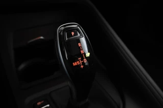 BMW X1 sDrive18d High Executive  Automaat, Panorama dak, Navigatie / 32