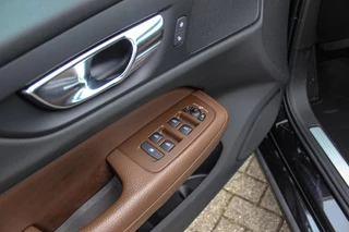 Volvo V60 2.0 B4 Inscription | NL auto | 2e eigenaar | BTW auto | Stuurverwarming | Leer | Cruise control | DAB | Camera | LED | Navigatie | Bluetooth | PDC / 35