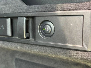 BMW 3-serie Touring 330e M sport ACC Trekhaak / 29
