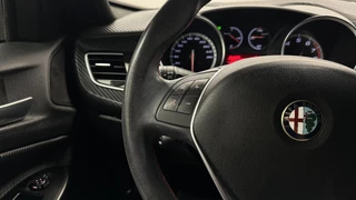 Alfa Romeo Giulietta 1.4 Turbo MultiAir Super AUTOMAAT ECC CRUISE NAVI. / 25