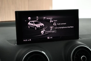 Audi Q2 35 TFSI 150pk S-Tronic S Edition Trekhaak Panoramadak ACC Stoelverwarming Keyless Virtual Cockpit 2x S-Line / 25