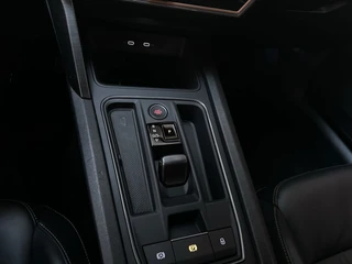 Cupra Formentor 1.4 e-Hybrid Business Leder Stoelverwarming Camera Sfeerverlichting / 23