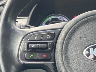Kia Niro 1.6 GDi Hybrid ExecutiveLine | Dodehoekdetectie | Lederen bekleding | Stoelverwarming en ventilatie | 18 inch  LM-velgen | Elektr. stoel | Parkeercamera | / 16
