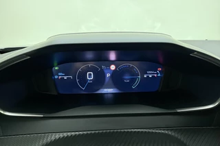 Peugeot 2008 1.2 Hybrid 145 Allure | Climate & Cruise Control | Parkeersensoren voor + achter | AppleCarplay/Android Auto | / 31