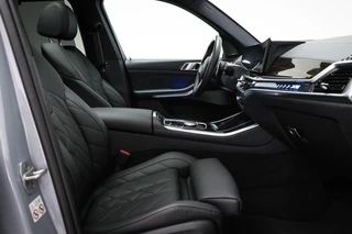 BMW X5 xDrive50e M-Sport | PANORAMADAK | HEAD UP | HOUTAFWERKING | ACHTERBANKVERWARMING | TREKHAAK | 360 CAMERA | 21" / 5