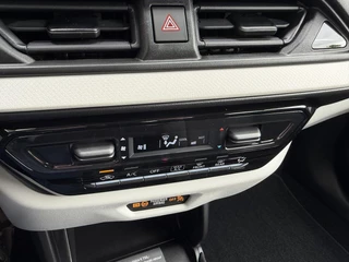 Suzuki Swift 1.2 Comfort Smart Hybrid / 9