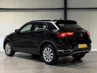 Volkswagen T-Roc 1.0 TSI Style Carplay Cruise Trekhaak NAP / 23