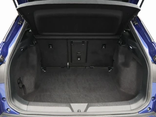 Volkswagen ID.4 Pro Performance 77 kWh 204 Pk | Stoel/Stuurverwarming | Adaptive cruise | Camera | CarPlay | 54.397 Km !! / 17