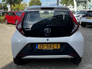 Toyota Aygo 1.0 VVT-i x / 23