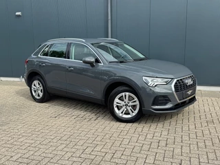 Audi Q3 45 TFSI* AUTOMAAT* Parkeercamera* Xenon/led * Navigatiesysteem * / 18