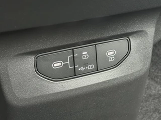 Kia EV6 Light Edition 63 kWh | Demo | Navi | Clima | Adaptieve Cruise | Camera | Stuur-/Stoelverwarming | Privacy Glass | Apple Carplay | Android Auto / 20