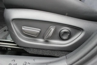 Lexus LBX 1.5 Cool 2WD / 16