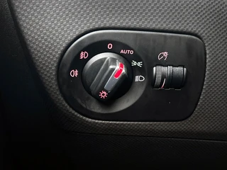 Seat Leon 2.0 TFSI FR | Cruise control | Stoelverwarming | Navigatie | Airco | Parkeersensoren | Trekhaak / 31