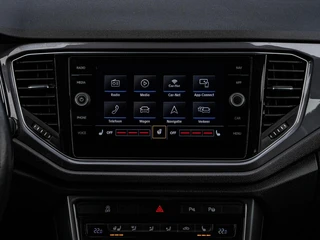 Volkswagen T-Roc 1.5 TSI 150 PK DSG Style IQ.DRIVE | Trekhaak | Virtual Cockpit | LED | ACC | Camera | Dodehoekdetectie | Stoel-/Stuurverwarming | Navigatie | Apple CarPlay/Android Auto | 18" / 24