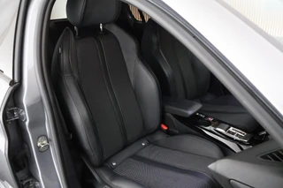 Peugeot e-208 EV GT 136pk 50 kWh SOH 91% Camera Navigatie Virtual Cockpit / 2