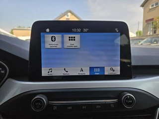 Ford Focus Wagon 1.0 EcoBoost NAVI TEL LM PDC CAMERA / 26