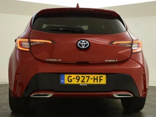 Toyota Corolla 2.0 Hybrid Executive | JBL-audio | Trekhaak | Head-up | PDC / 10