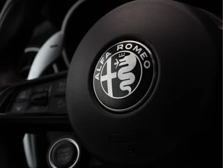 Alfa Romeo Stelvio 2.0 T AWD Veloce  | Leder | H/K | ACC | 21'' / 74