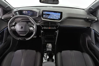 Peugeot 208 1.2 Hybrid 110 e-DCS6 GT Camera Keyless LED Apple CarPlay / 8