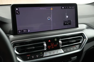 BMW X3 xDrive30e 292pk High Executive M Sport Camera Leder Panoramadak Stoelverwarming Navigatie / 24