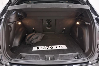 Jeep Compass 4xe 240 Plug-in Hybrid Electric S Automaat | Lederen bekleding | Trekhaak | Camera | Keyless | Lichtmetalen velgen black | Climate control / 18