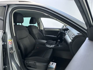 Skoda Superb Combi 1.5 TSI 150pk DSG ACT Business Edition Adaptive Cruise Navigatie DAB+ App-Connect / 4