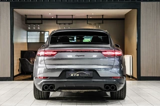 Porsche Cayenne Coupé 3.0 E-Hybrid|ACC|GTS-stoel|Chrono|Pano / 24