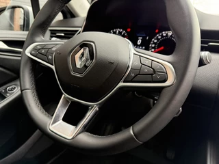 Renault Clio 1.0 TCe / Navigatie / Apple CarPlay - Android / 1e Eigenaar / ALL-Season banden / Cruise Control / PDC met optische w / 13