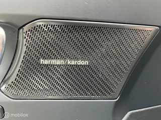 Volvo XC40 1.5 T4 Plug-in Hybrid 211PK Plus Dark H&K/PANODAK / 18